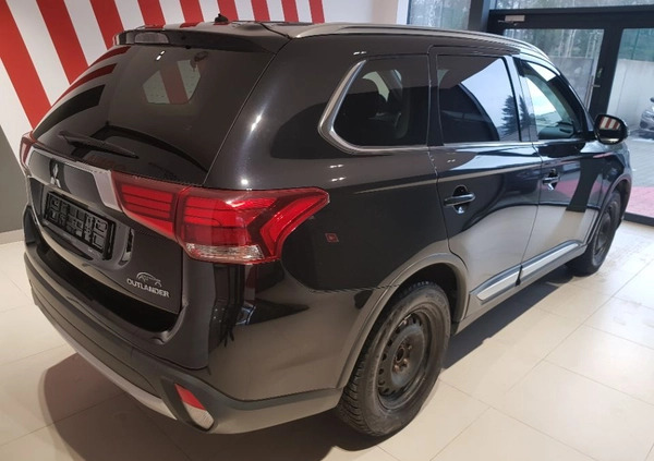 Mitsubishi Outlander cena 75000 przebieg: 136254, rok produkcji 2016 z Szczucin małe 529